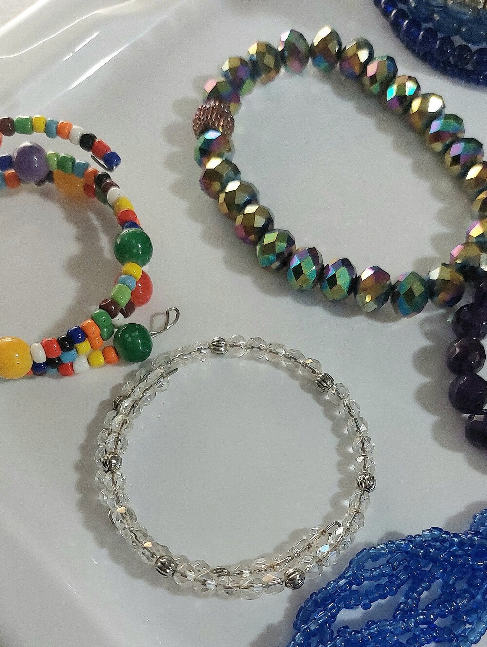 Vintage Bracelet Lot - Womens Jewelry Glass, Beaded, Plastic - Picture 7 of 13